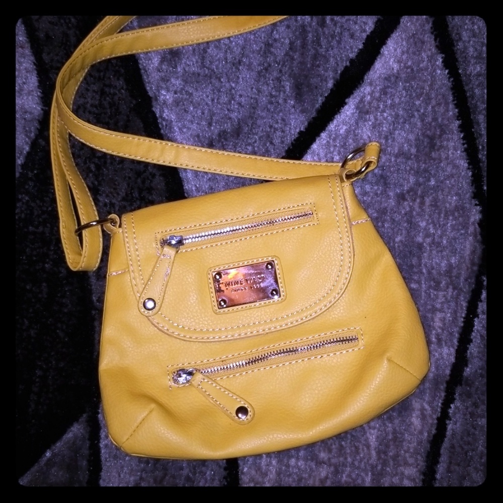 💛 Nine West Crossbody Purse
